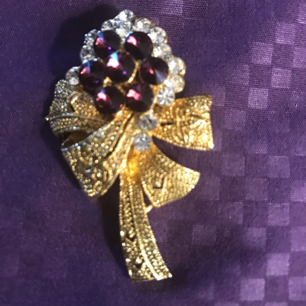Vintage Gold Bouquet Brooch w/Purple & Clear Stone